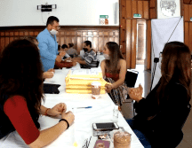 Durante la sesión se desarrolló la apertura de propuestas de licitaciones públicas para la contratación del servicio de instalación y rehabilitación de alumbrado. TWITTER / @GuadalajaraGob
