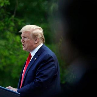 Trump quiere que muro fronterizo sea negro, aunque cueste millones