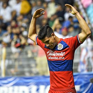 Uriel Antuna admite que la playera de Chivas pesa