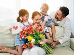 Familia. Consiente a mamá sin salir de casa, ¡cuídala! CORTESÍA