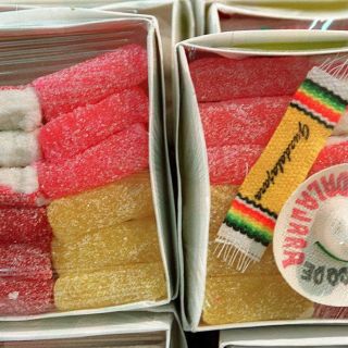 Tras aseguramiento, alertan por metanol en alimentos y cosméticos