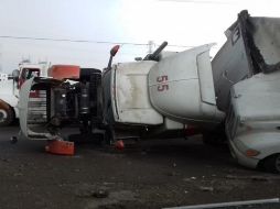 Las fuertes tormentas ocasionaron incluso la volcadura de vehículos pesados. NTX/ESPECIAL
