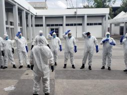 Son 100 policías los que reciben el curso de cuatro horas por parte de elementos de Protección Civil y Bomberos de Guadalajara. ESPECIAL