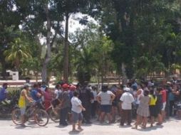 Un grupo de personas se 