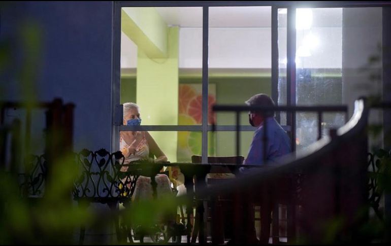 En el asilo Luis Elizondo del municipio de Guadalupe, en total dieron positivo a coronavirus 57 residentes y 19 empleados. EFE/M. Sierra