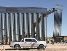 Laredo. El nuevo contrato de la barrera es para construir 22.5 kilómetros. AP