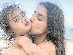 Michelle Renaud y su hijo Marcelo. ESPECIAL