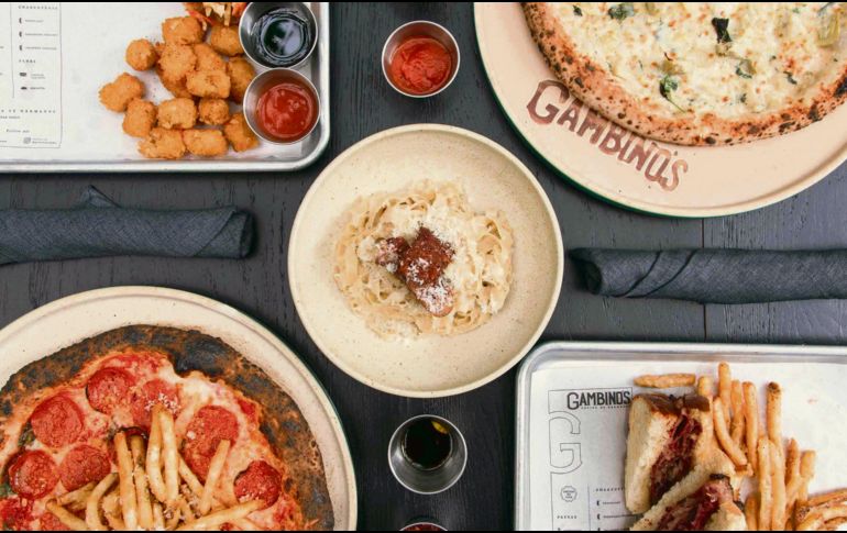 Gambinos es otra opción que seguro te dejará maravillado con su amplio menú que comprende deliciosas pizzas, pastas, pollo y muchas sorpresas más. ESPECIAL