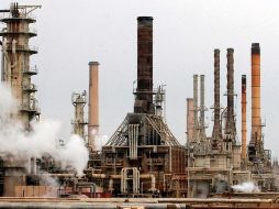 El mercado petrolero sigue bajo presión por temor a una segunda ola de COVID-19. EFE/ARCHIVO