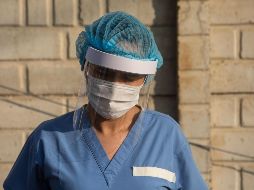 Alcocer Varela asegura que constantemente se está capacitando a enfermeras, médicos y técnicos que atienden la emergencia sanitaria. EFE / E. Biba