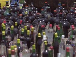 Hasta el momento se han registrado 42 muertes por la venta de alcohol adulterado en Puebla. AP / ARCHIVO