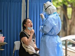 La súbita orden sorprendió a los funcionarios locales que deberán tomar la prueba a sus habitantes para el 20 de mayo. AFP / H. Retamal