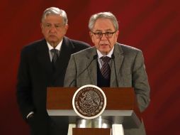 Alcocer se equivocó al momento que explicaba que la estrategia del Gobierno federal es un plan progresivo del reinicio de actividades. SUN/ARCHIVO