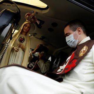 Fotogalería: La Virgen de Fátima surca los cielos de El Salvador