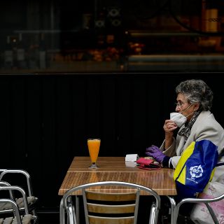 España registra repunte de muertes por COVID-19