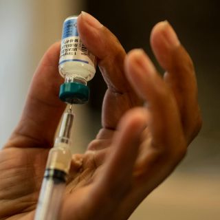 Vacuna contra el COVID-19 estaría lista en un año, según la EMA