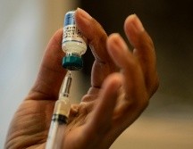 ''Sabemos que las vacunas en desarrollo pueden no llegar a autorizarse y desaparecer'', añadió el director de estrategia de la EMA, Marco Cavaleri. AFP / ARCHIVO