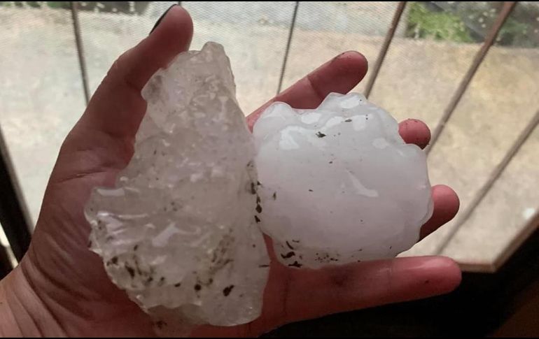 Usuarios de redes sociales subieron fotografías de los grandes trozos de hielo. TWITTER/@Porfirioibarra