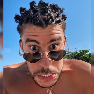 Spotify elimina "Safaera" de Bad Bunny y fans se molestan