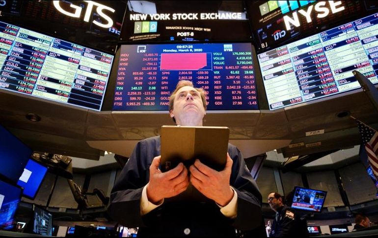Al término de las operaciones en la Bolsa de Nueva York, el Dow Jones sumó 377.37 puntos, situándose en las 23 mil 625.34 enteros. EFE/J. Lane