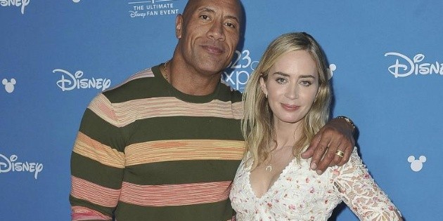 Dwayne Johnson y Emily Blunt ser&aacute;n superh&eacute;roes en Netflix