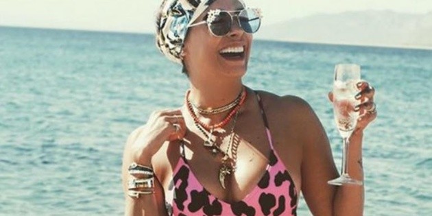 Galilea Montijo presume cuerpazo en traje de ba&ntilde;o