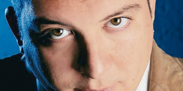 Jos&eacute; Riaza se entrega a la poes&iacute;a