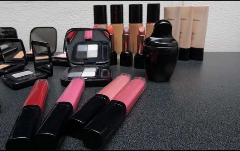 En México 2.9 millones de personas venden por catalogo y el 37% lo hace ‘online’. EL INFORMADOR/Archivo