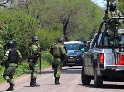 Según el acuerdo emitido en el DOF, militares y marinos regresen a los cuarteles en 2024. EFE/Archivo