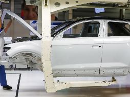 Reabre sector automotriz local, pero al mínimo