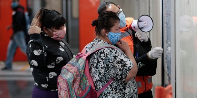 L&oacute;pez Obrador llama a no relajar la disciplina sanitaria