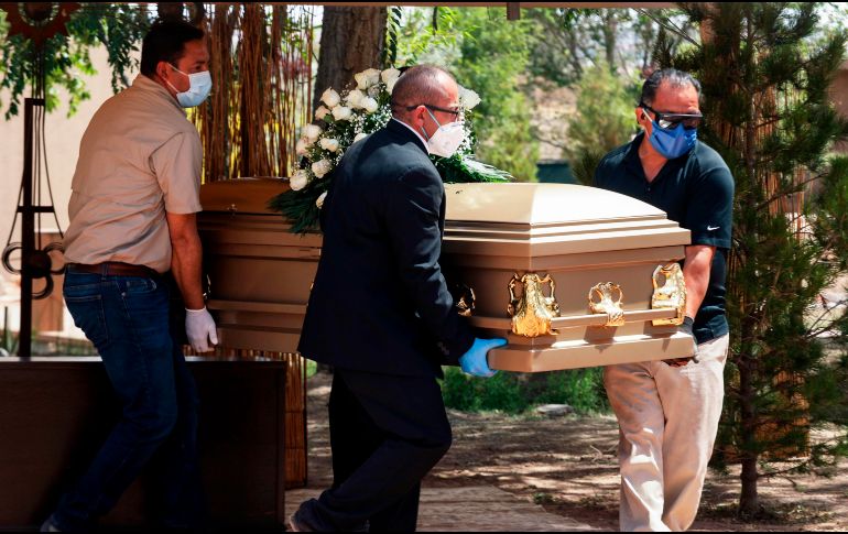 Se recomienda evitar el embalsamiento, tanatopraxia y tanatoestética. AFP/ H. Martínez