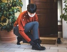 Debido al coronavirus, algunas personas han considerado quitarse los zapatos antes de entrar en sus hogares. GETTY