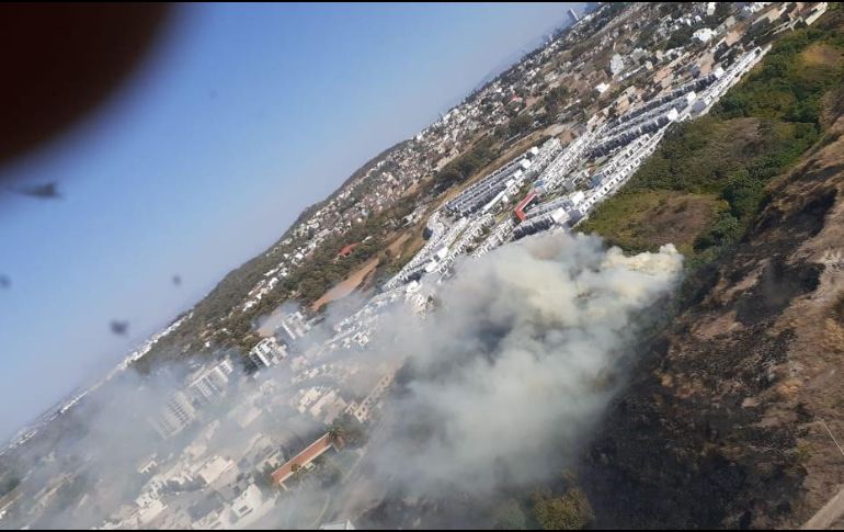 Aproximadamente dos hectáreas del terreno resultaron afectadas por el fuego. TWITTER/@UMPCyBZ