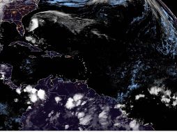 La agencia pronostica cierto fortalecimiento durante los próximos dos días y es probable que “Arthur” pierda sus características tropicales el martes. EFE / NHC