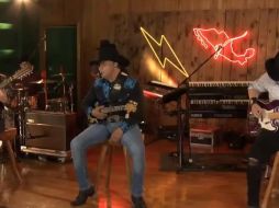 Bronco pide no bajar la guardia ante pandemia en concierto virtual