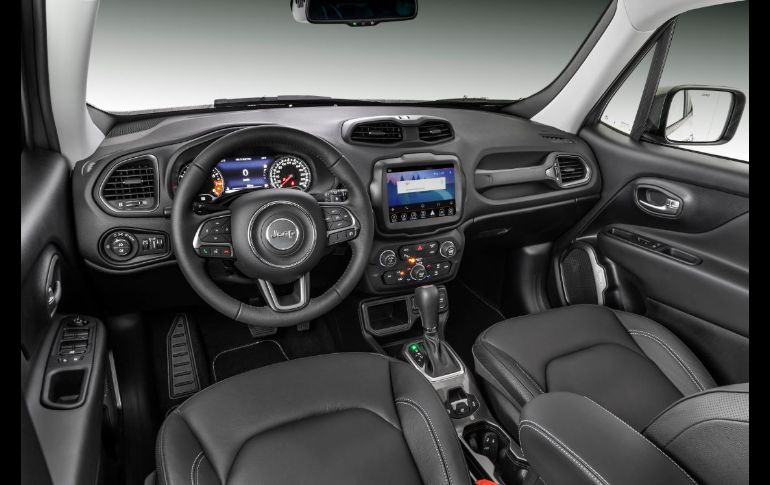 Así es el nuevo Jeep Renegade Latitude Night Eagle 2020