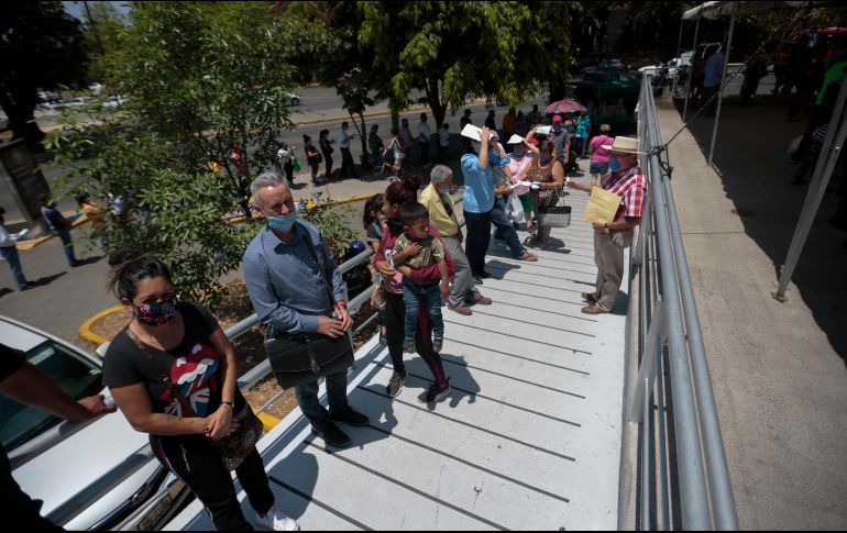 Este es el quinto día consecutivo con más de dos mil casos confirmados. EL INFORMADOR / ARCHIVO