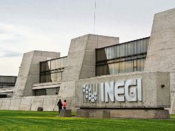 Alejandro Rojas Díaz Durán, aspirante a pa presidencia de Morena, advirtió que el que “el Inegi tenga facultades de policía investigadora es un paso a un régimen represor, dictatorial y totalitario”. ESPECIAL