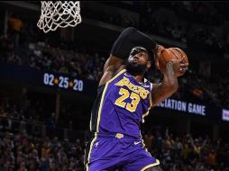 El jugador de Lakers de Los Ángeles, LeBron James, declaró que si él hubiera jugado al lado de Michael Jordan con Toros, el conjunto de Chicago hubiera podido conseguir más campeonatos en la NBA. INSTAGRAM / @kingjames