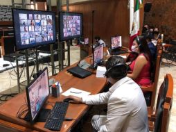 En el documento entregado por el gobernador al Congreso se plantean conceptos generales como 300 MDP para un programa de empedrados y 100 MDP para infraestructura competitiva logística. TWITTER/LegislativoJal