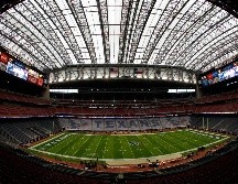 Los jugadores también se verían afectados económicamente, ya que se prevé que reciban el 47% de los ingresos relacionados con el futbol americano. AFP / ARCHIVO