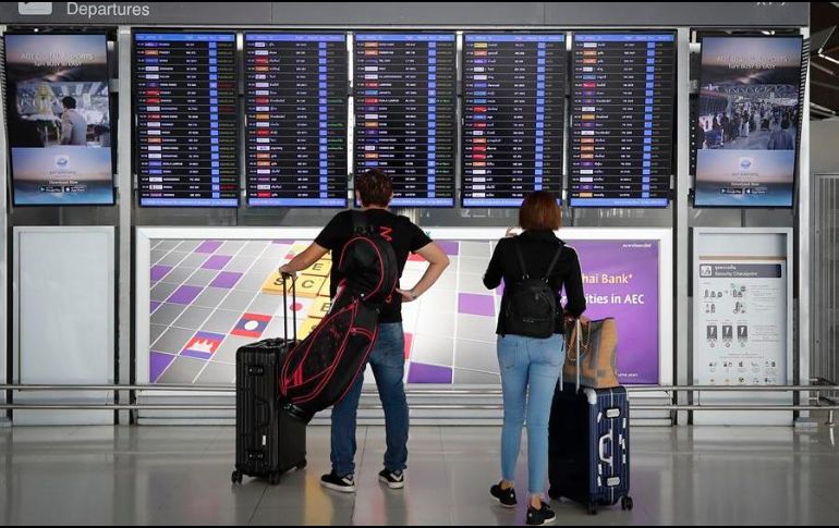 Hasta el miércoles se han realizado 42 vuelos humanitarios para repatriar a cinco mil 200 colombianos. EFE/D. Azubel