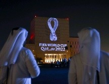 Qatar espera que las obras en seis de los ocho estadios se terminen a finales del año, a pesar de las interrupciones causadas por el brote. AFP / ARCHIVO