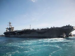 El barco abandonó la base naval de Guam y entró en el mar de Filipinas este jueves para pasar unas pruebas de calificación. AP /