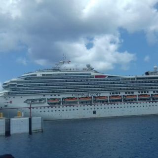 Desembarcan 73 mexicanos de crucero en Quintana Roo