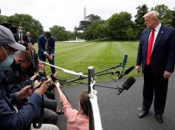 Estados Unidos habla con periodistas este jueves en la Casa Blanca. EFE/Y. Gripas