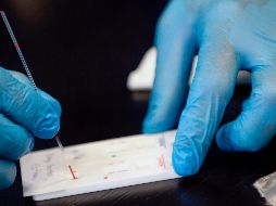 El Instituto Nacional de Investigación de la Salud, en la ciudad de Zhunan, desarrolla el medicamento. Antes ayudó en el combate a la neumonía atípica en 2003 y la gripe aviar en 2005. EFE