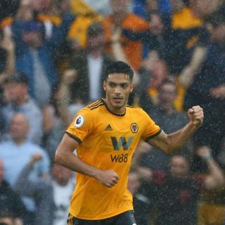 Juventus ofrecería dos jugadores a cambio por Raúl Jiménez