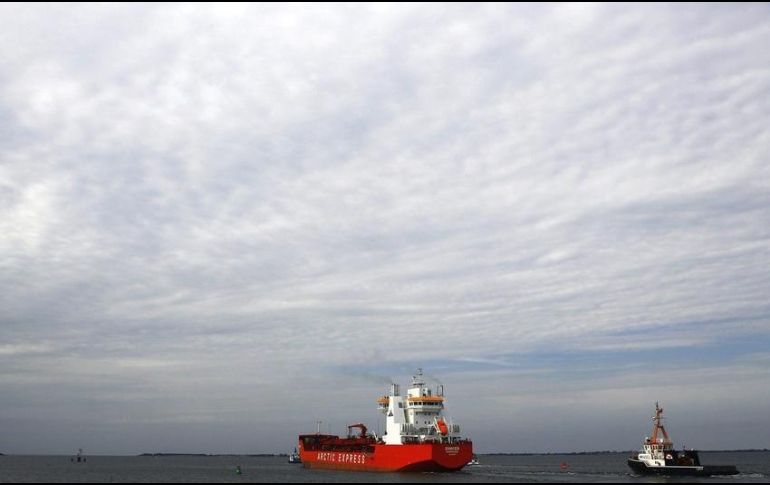 Estiman que los cinco buques traen en total 1.5 millones de barriles de combustible valorados en 45.5 millones de dólares. EFE/ARCHIVO